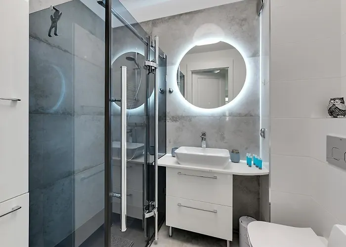 Comfort Nasypowa アパート