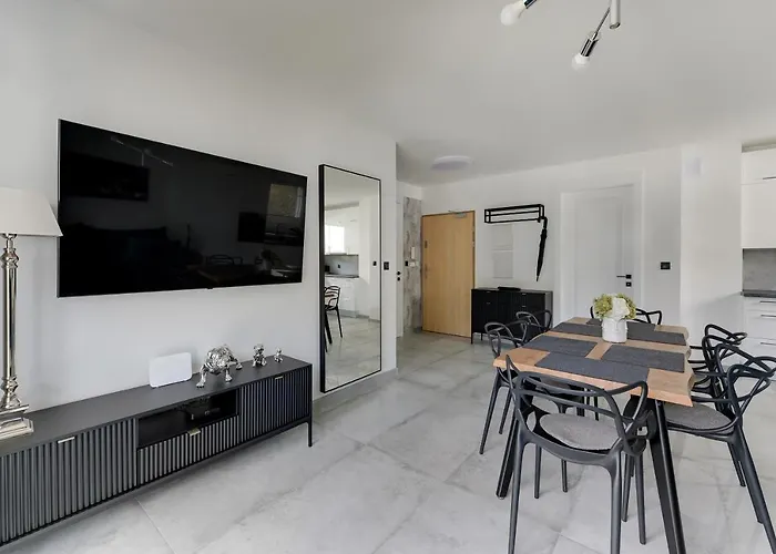 Comfort Nasypowa アパート